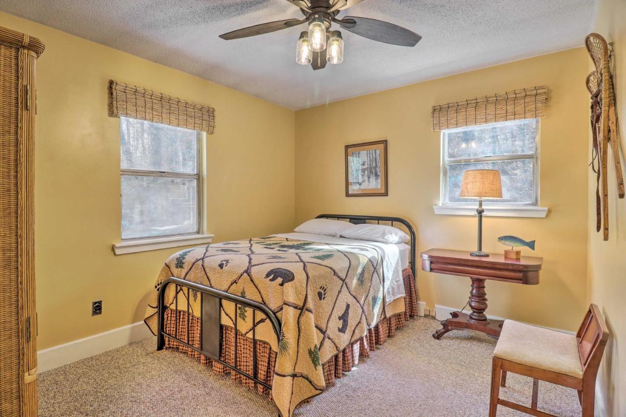 Vila Creekside Retreat With Deck, 18 Miles To Wolf Ridge Weaverville Exteriér fotografie