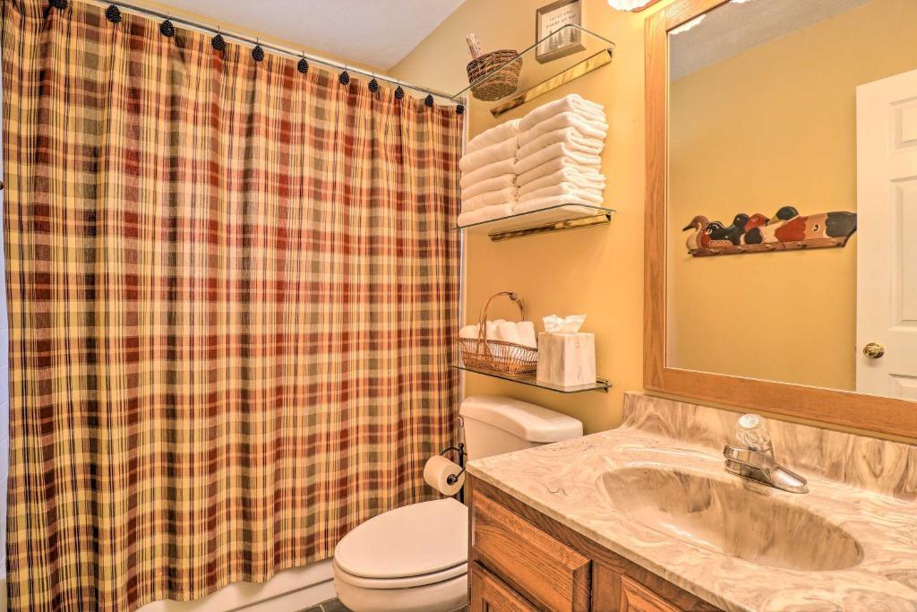 Vila Creekside Retreat With Deck, 18 Miles To Wolf Ridge Weaverville Exteriér fotografie